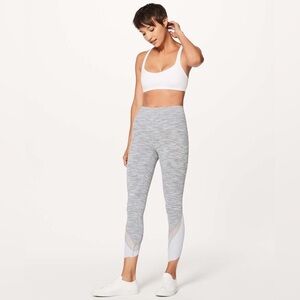 Lululemon Wunder Under Crop II Scallop 23" in We Are From Space Size 6.